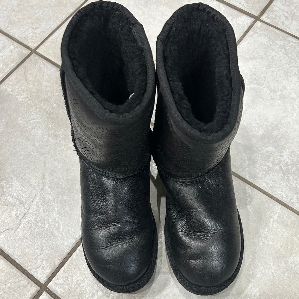 Ugg Australia Women Short Leather Boots